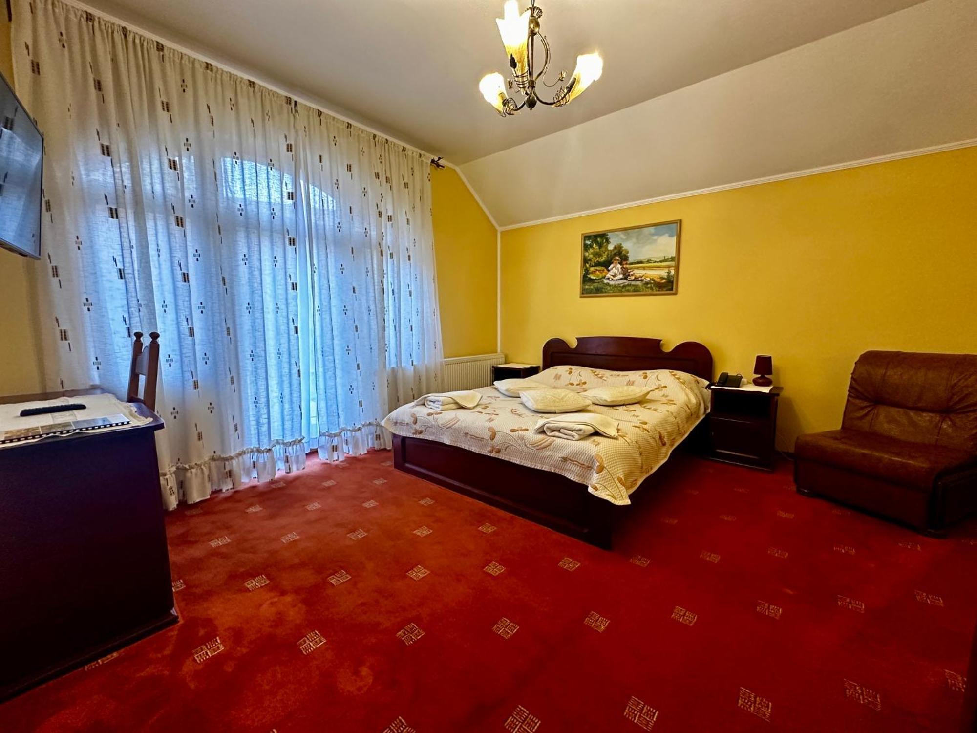 פויאנה ברשוב Pensiunea Crocus - Sauna & Billiard מראה חיצוני תמונה