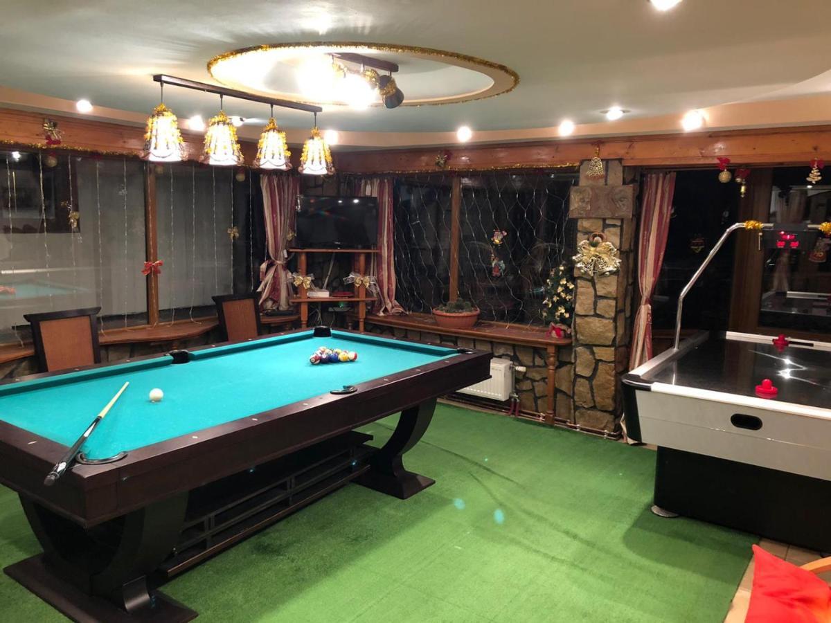 פויאנה ברשוב Pensiunea Crocus - Sauna & Billiard מראה חיצוני תמונה